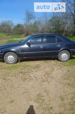 Седан Mercedes-Benz E-Class 1994 в Одессе