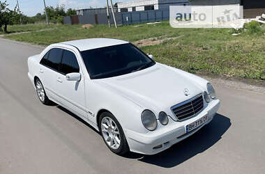 Седан Mercedes-Benz E-Class 2000 в Одессе