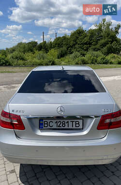 Седан Mercedes-Benz E-Class 2009 в Николаеве