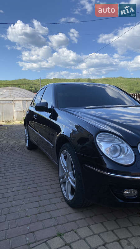Седан Mercedes-Benz E-Class 2007 в Иршаве