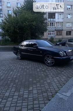 Седан Mercedes-Benz E-Class 1998 в Луцьку