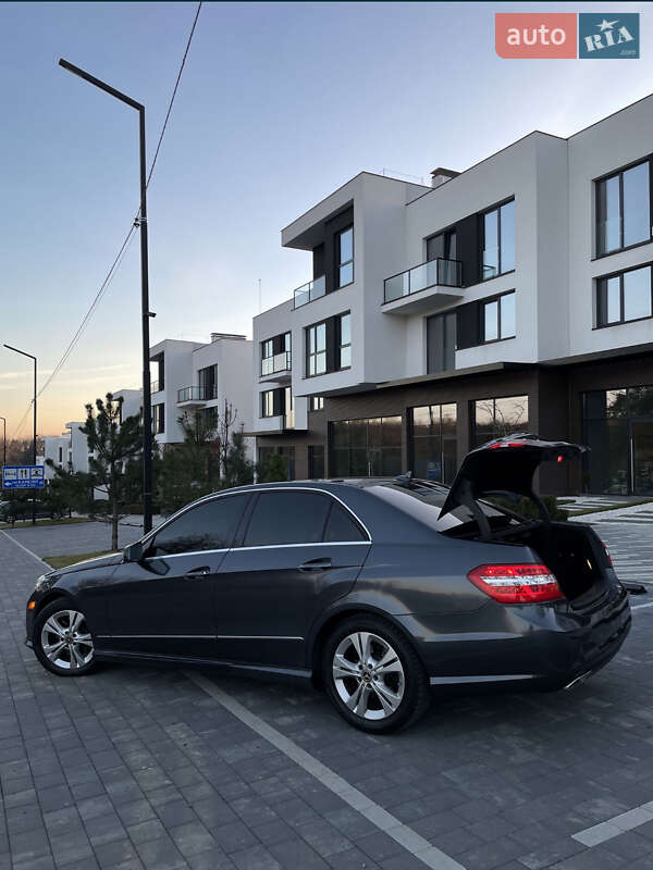 Седан Mercedes-Benz E-Class 2010 в Ужгороде