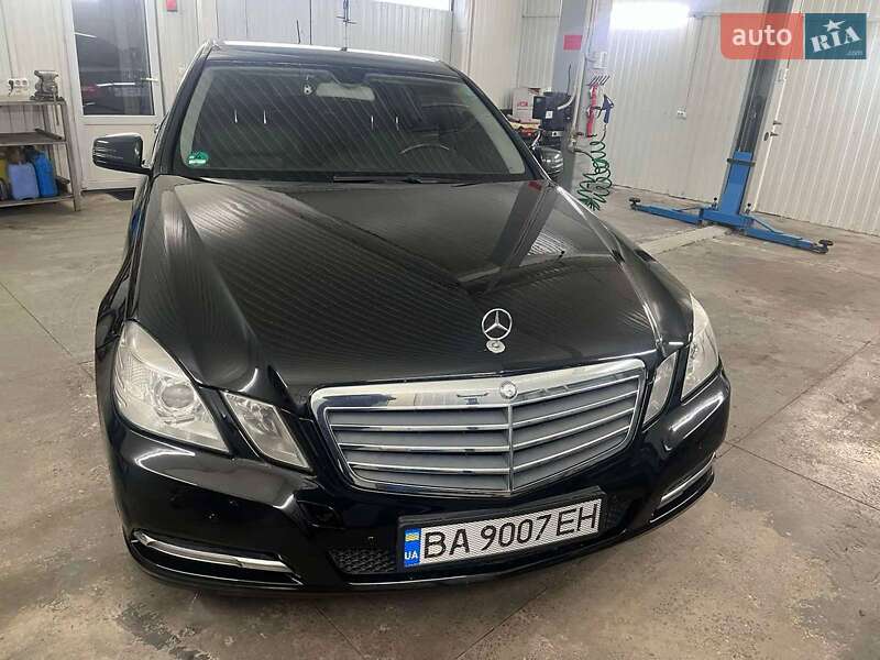 Mercedes-Benz E-Class 2011
