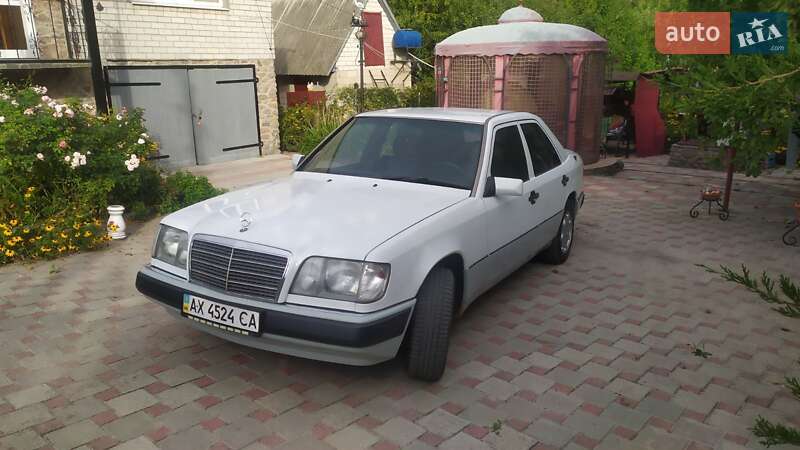 Седан Mercedes-Benz E-Class 1992 в Новой Водолаге