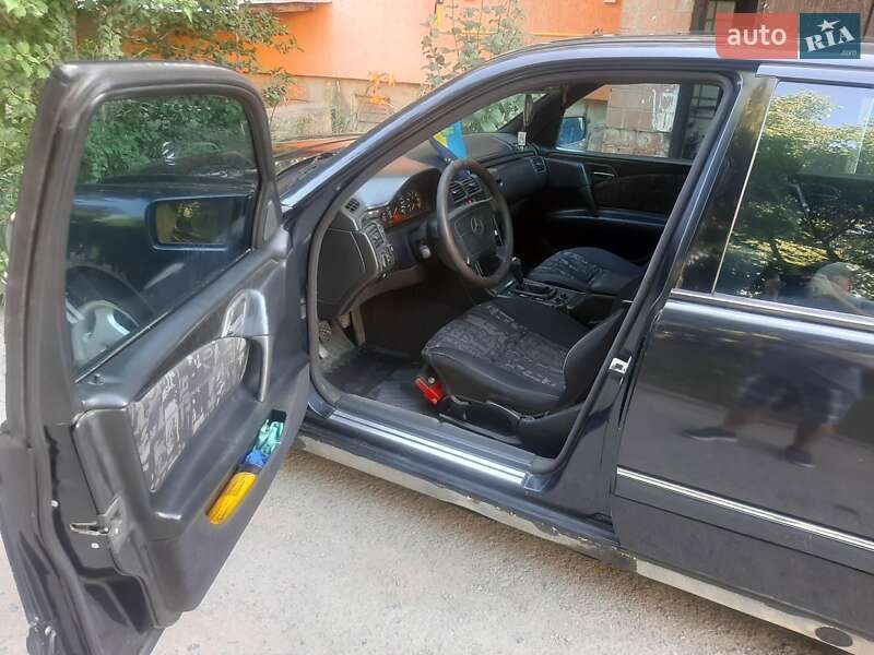 Седан Mercedes-Benz E-Class 1997 в Чорткове