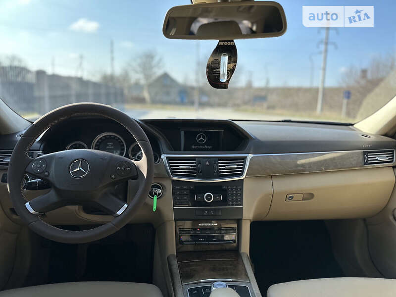 Універсал Mercedes-Benz E-Class 2011 в Старокостянтинові