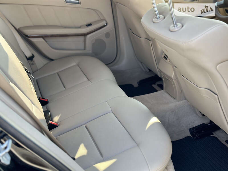 Універсал Mercedes-Benz E-Class 2011 в Старокостянтинові