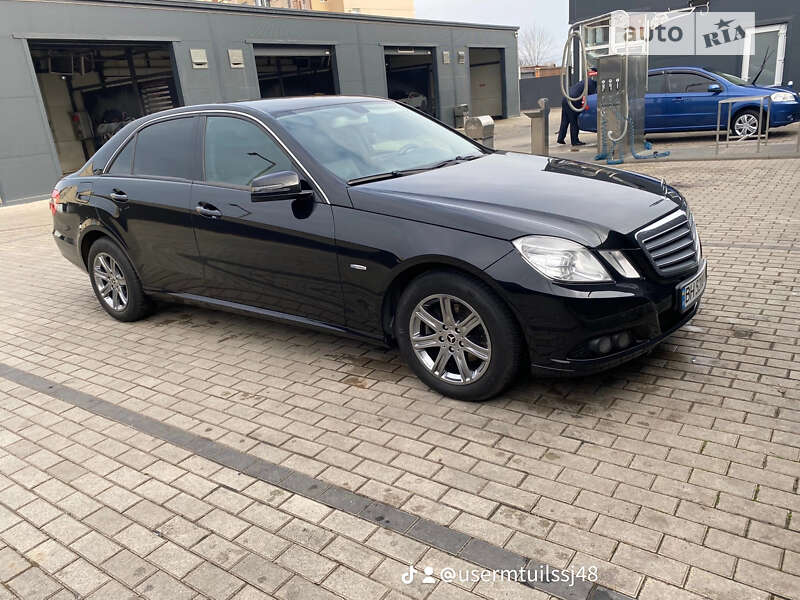 Седан Mercedes-Benz E-Class 2009 в Одессе