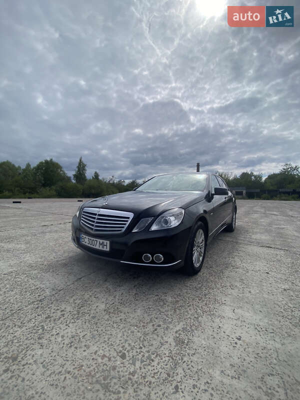 Mercedes-Benz E-Class 2009