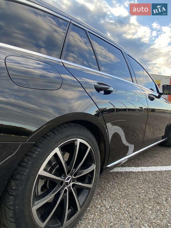 Універсал Mercedes-Benz E-Class 2018 в Чернівцях