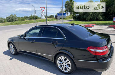 Седан Mercedes-Benz E-Class 2011 в Львові