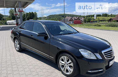 Седан Mercedes-Benz E-Class 2011 в Львові