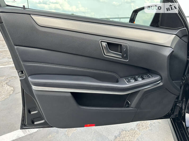 Седан Mercedes-Benz E-Class 2015 в Киеве
