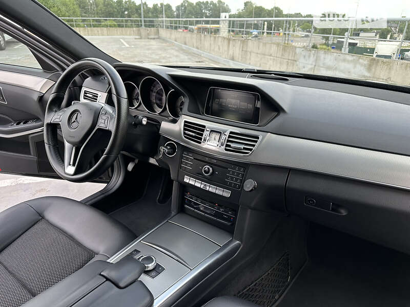 Седан Mercedes-Benz E-Class 2015 в Киеве