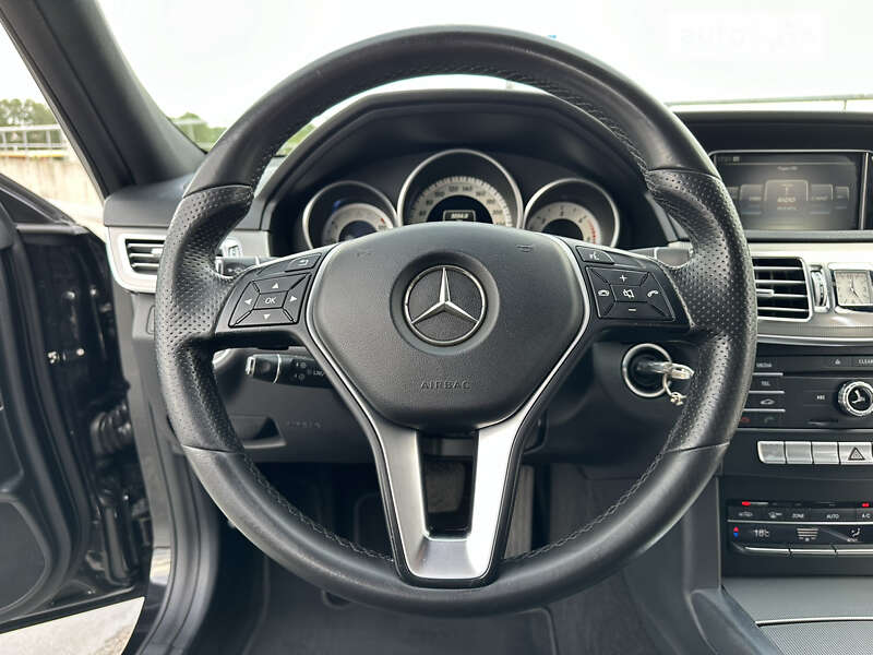 Седан Mercedes-Benz E-Class 2015 в Киеве