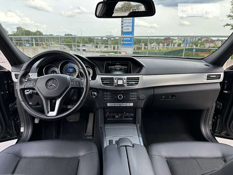 Седан Mercedes-Benz E-Class 2015 в Киеве