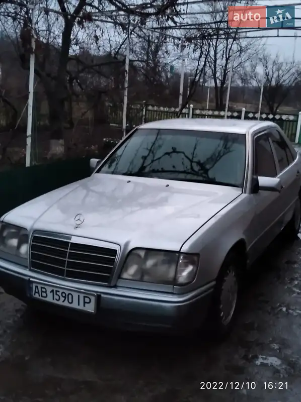Mercedes-Benz E-Class 1994