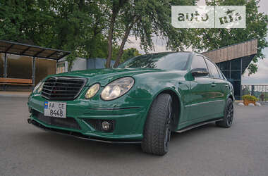 Седан Mercedes-Benz E-Class 2004 в Києві