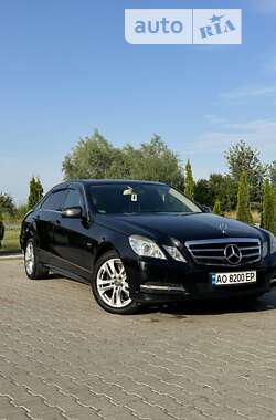 Седан Mercedes-Benz E-Class 2011 в Ужгороді