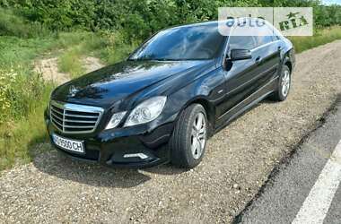 Седан Mercedes-Benz E-Class 2009 в Іршаві