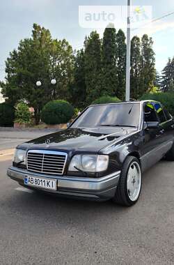 Седан Mercedes-Benz E-Class 1994 в Томашполе