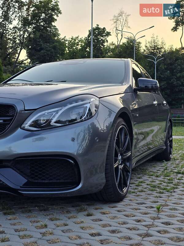 Седан Mercedes-Benz E-Class 2016 в Харкові