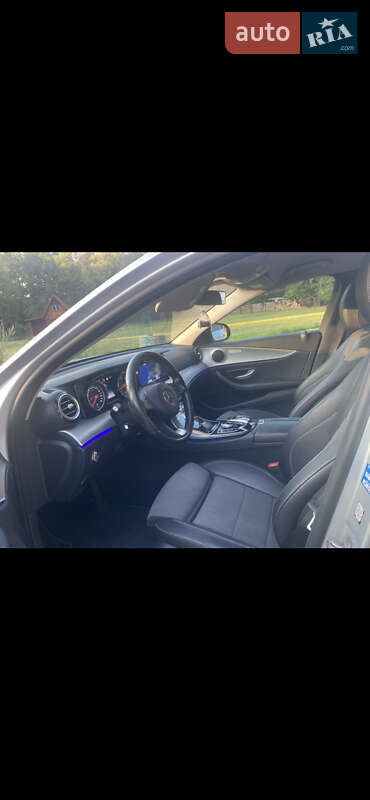 Седан Mercedes-Benz E-Class 2016 в Дніпрі