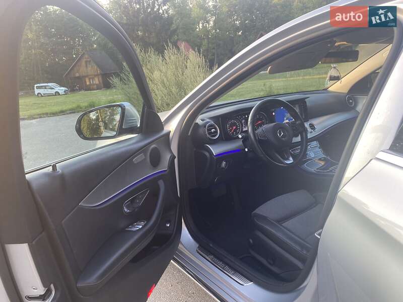 Седан Mercedes-Benz E-Class 2016 в Дніпрі