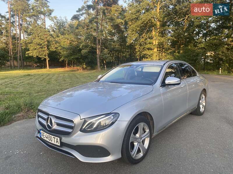 Седан Mercedes-Benz E-Class 2016 в Дніпрі