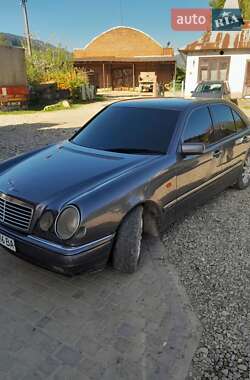Седан Mercedes-Benz E-Class 1998 в 