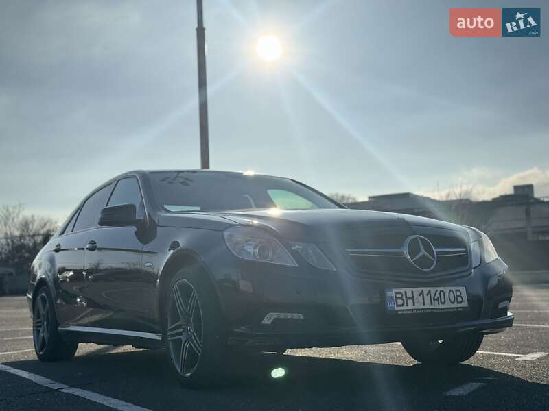 Седан Mercedes-Benz E-Class 2011 в Одесі