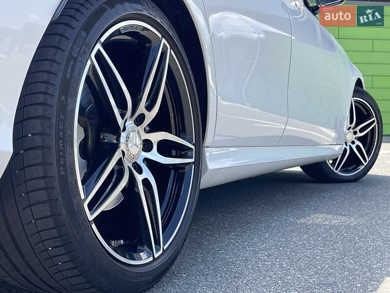 Седан Mercedes-Benz E-Class 2017 в Киеве