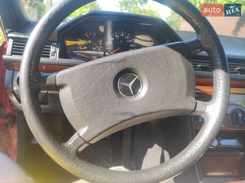 Седан Mercedes-Benz E-Class 1991 в Житомире