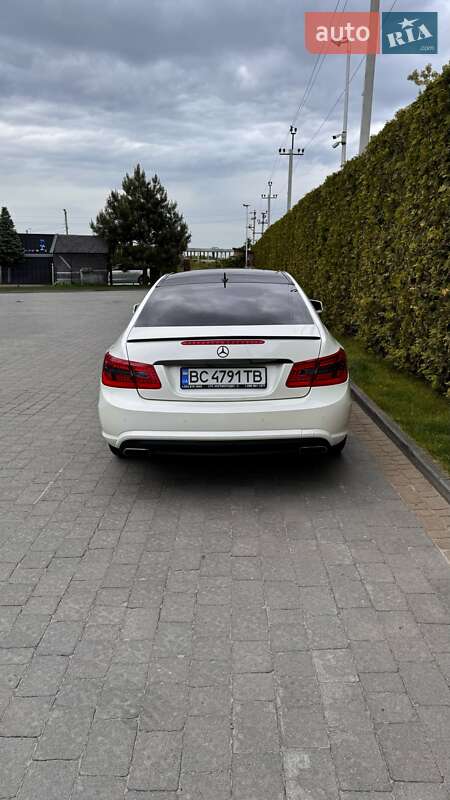 Купе Mercedes-Benz E-Class 2012 в Львове