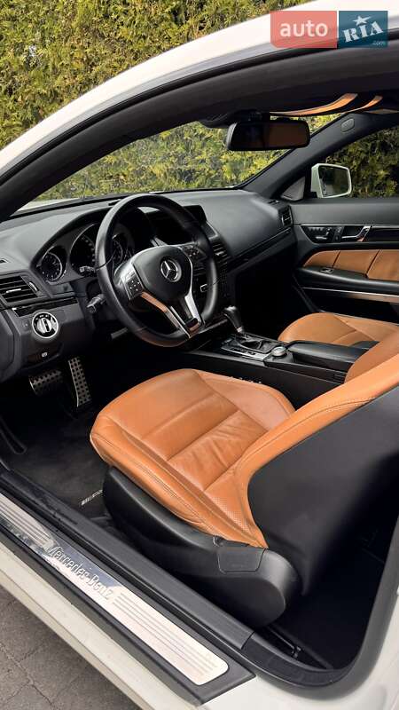 Купе Mercedes-Benz E-Class 2012 в Львове