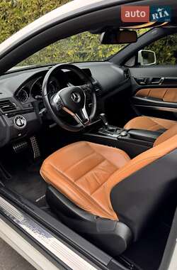 Купе Mercedes-Benz E-Class 2012 в 
