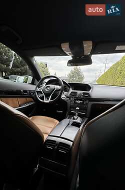 Купе Mercedes-Benz E-Class 2012 в 