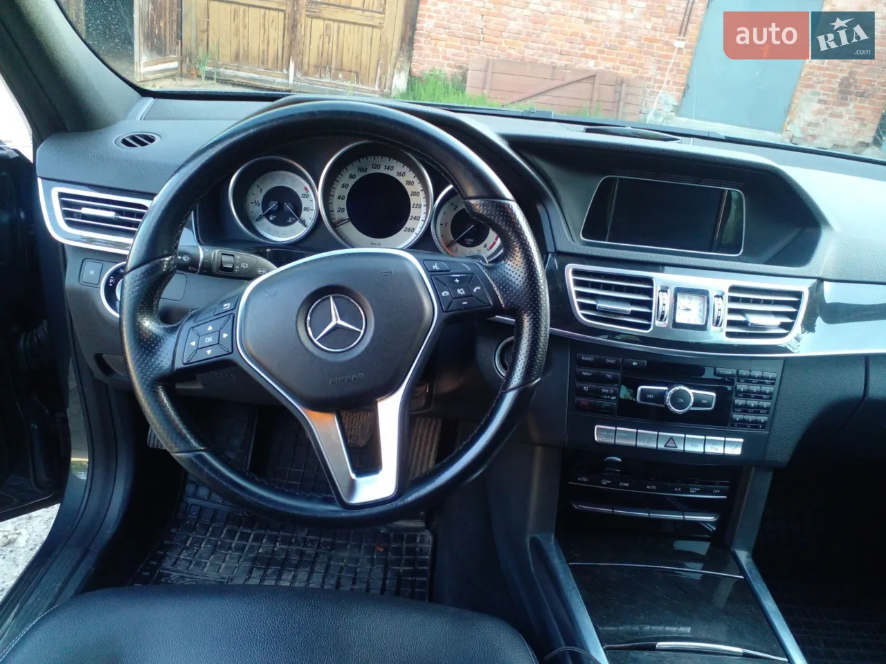 2013 Mercedes-Benz E-klasse - мініатюра 18