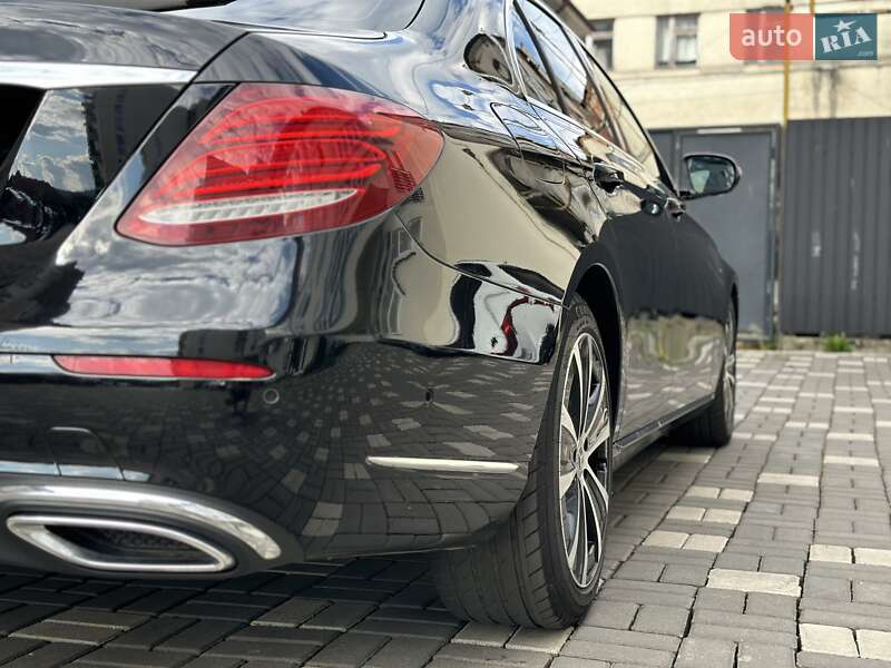 Седан Mercedes-Benz E-Class 2018 в Сваляві