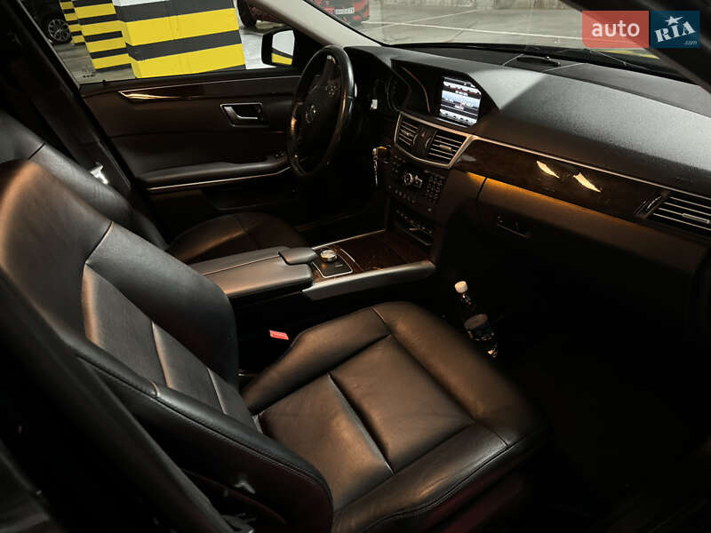 Седан Mercedes-Benz E-Class 2012 в Вінниці