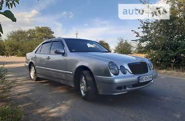 Седан Mercedes-Benz E-Class 2000 в Новій Одесі