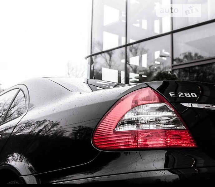 Седан Mercedes-Benz E-Class 2006 в Запорожье