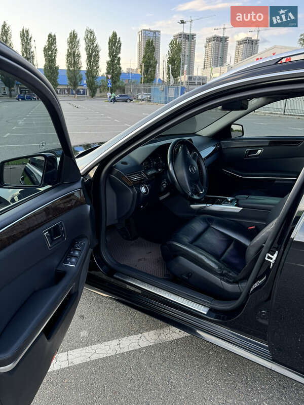 Універсал Mercedes-Benz E-Class 2012 в Києві