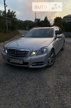 Универсал Mercedes-Benz E-Class 2011 в Бучаче