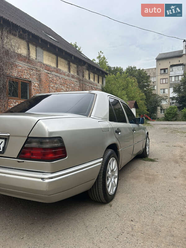 Седан Mercedes-Benz E-Class 1995 в Иршаве фото 14 Седан Mercedes-Benz E-Class 1995 в Иршаве