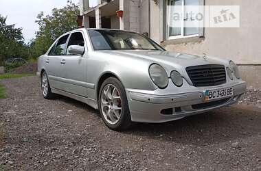 Седан Mercedes-Benz E-Class 1999 в Львове