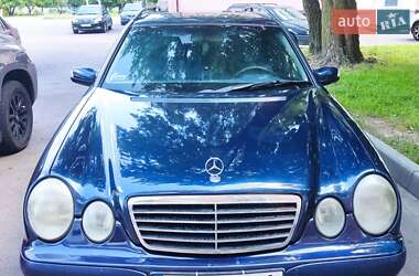 Универсал Mercedes-Benz E-Class 2000 в 