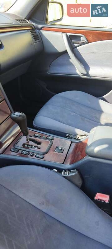 Универсал Mercedes-Benz E-Class 2000 в Овруче