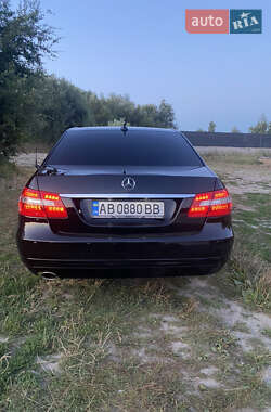 Седан Mercedes-Benz E-Class 2012 в 