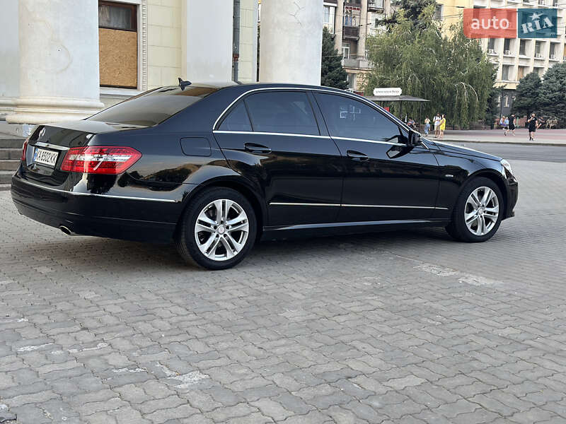 Седан Mercedes-Benz E-Class 2009 в Запоріжжі
